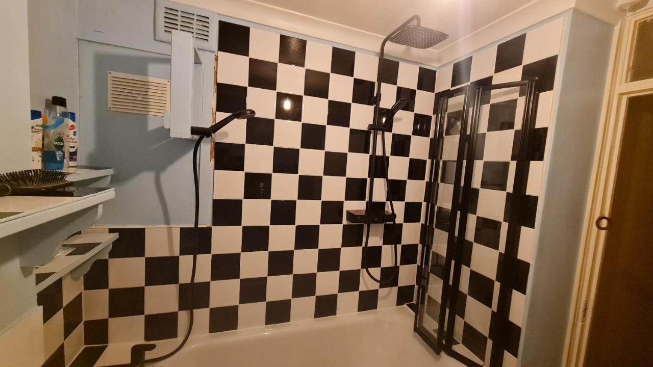 Cheap Kensington Apartment Central لندن المظهر الخارجي الصورة