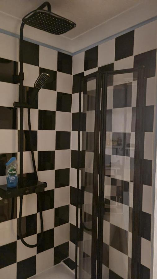 Cheap Kensington Apartment Central لندن المظهر الخارجي الصورة