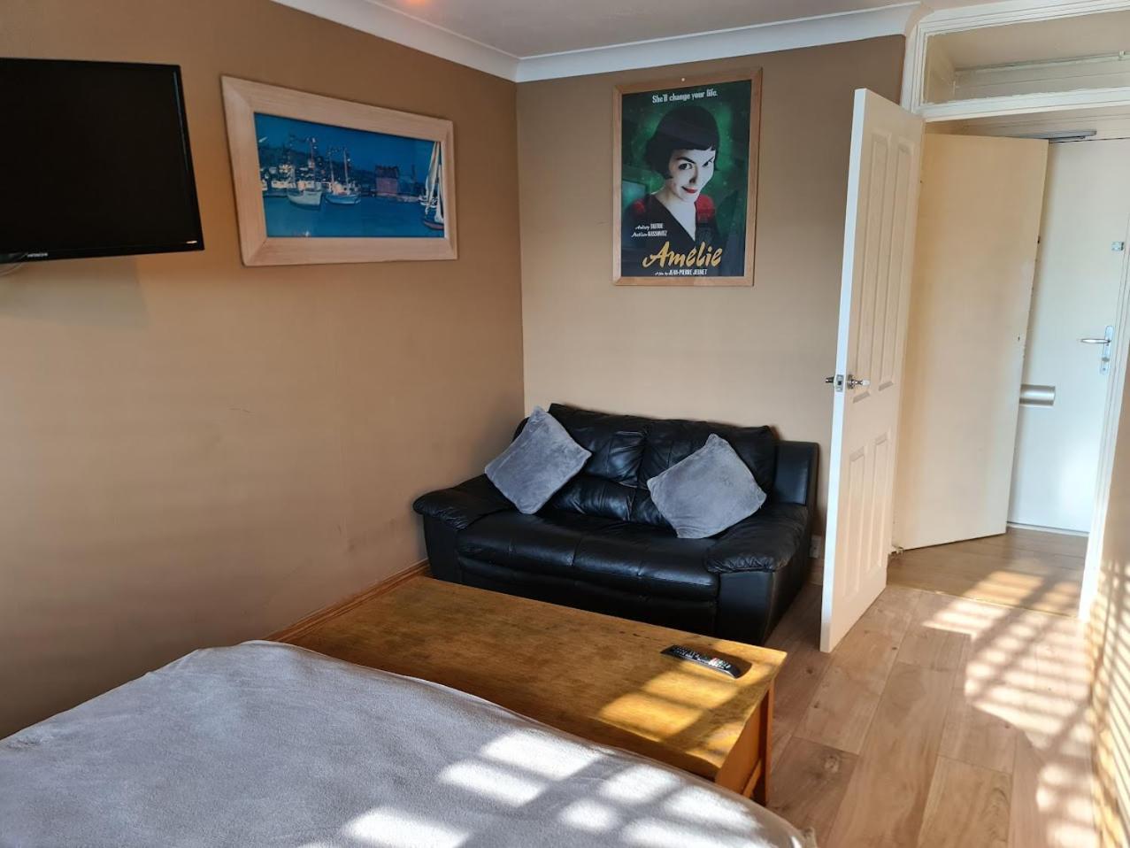 Cheap Kensington Apartment Central لندن المظهر الخارجي الصورة